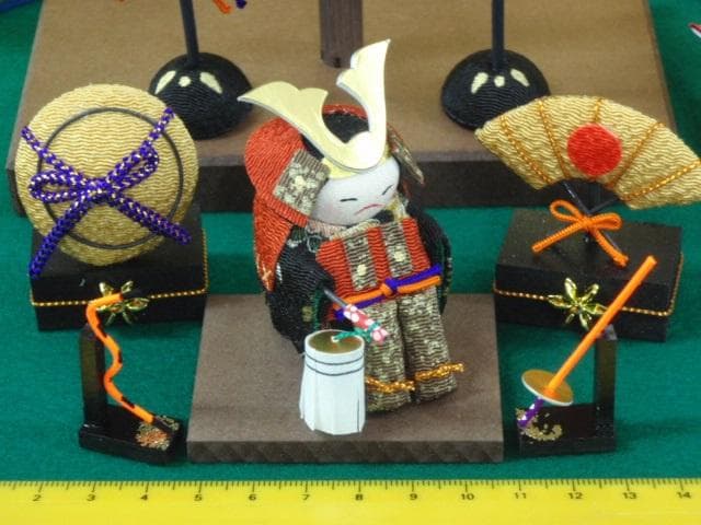 即納！●新品♪高さ37cm ちりめん五月人形 吊るし輪飾り 兜飾り 京都龍虎堂製