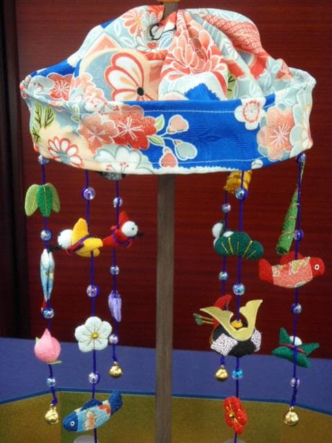 即納！●新品♪高さ37cm ちりめん五月人形 吊るし輪飾り 兜飾り 京都龍虎堂製