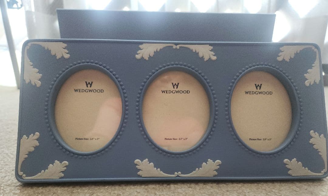 <新品未使用>  陶器 3連フォトフレーム 日本未発売品