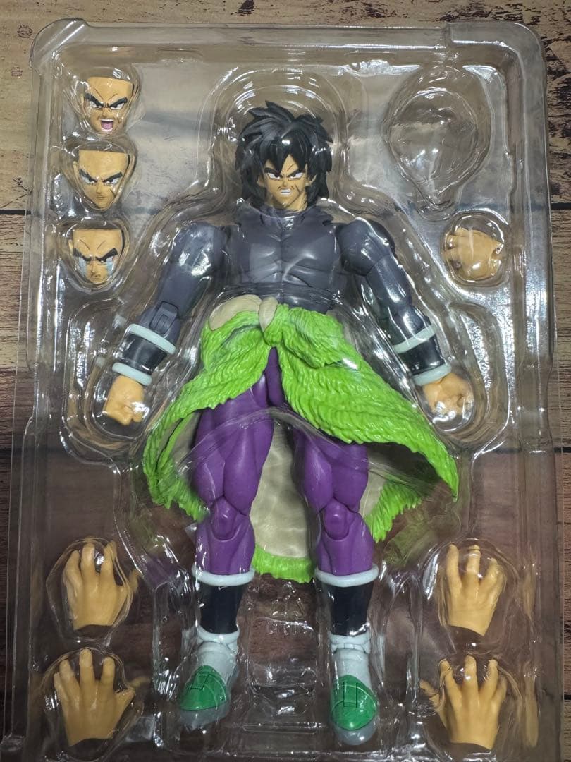 フィギュアーツ S.H.Figuarts ブロリー SUPER HERO