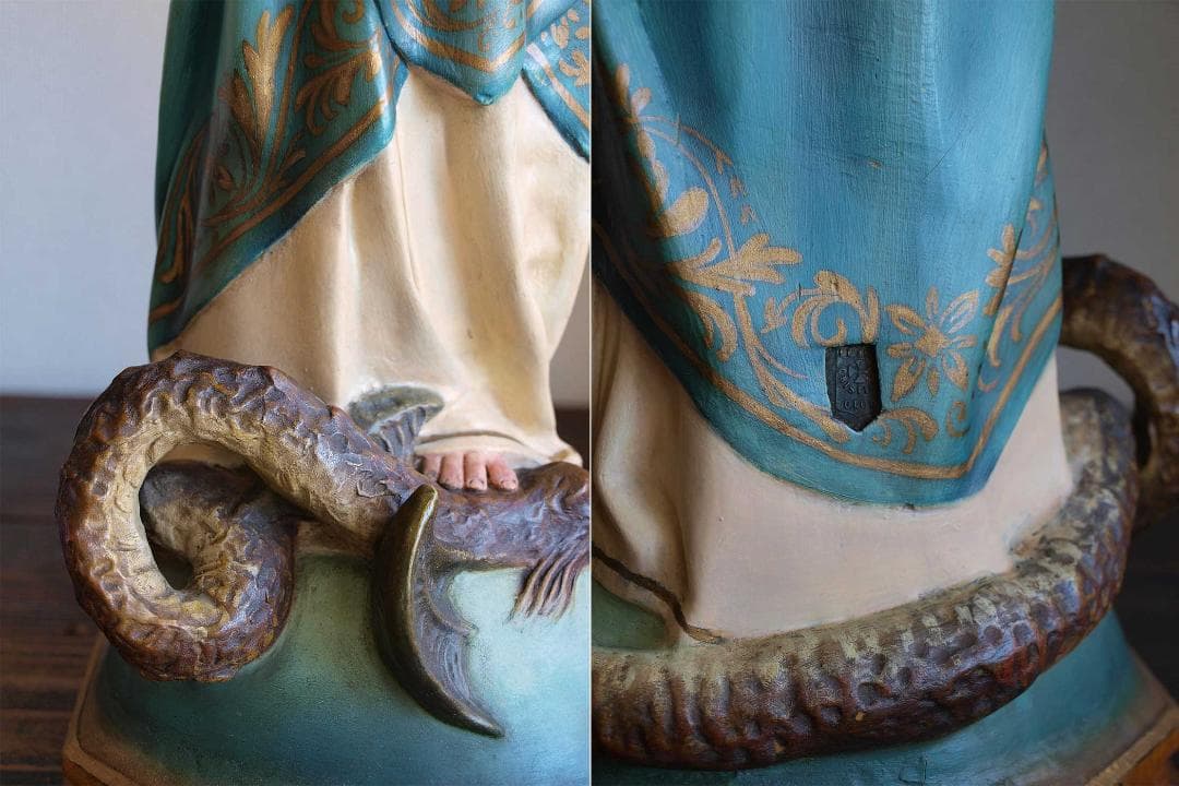 祝福された聖母マリアの祈り戴冠の聖母 リンゴをくわえた蛇を踏み祈る