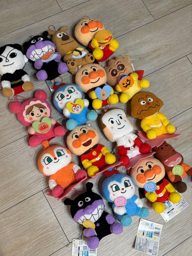 アンパンマン ぬいぐるみ 16体セット バラ売り可 - メルカリ
