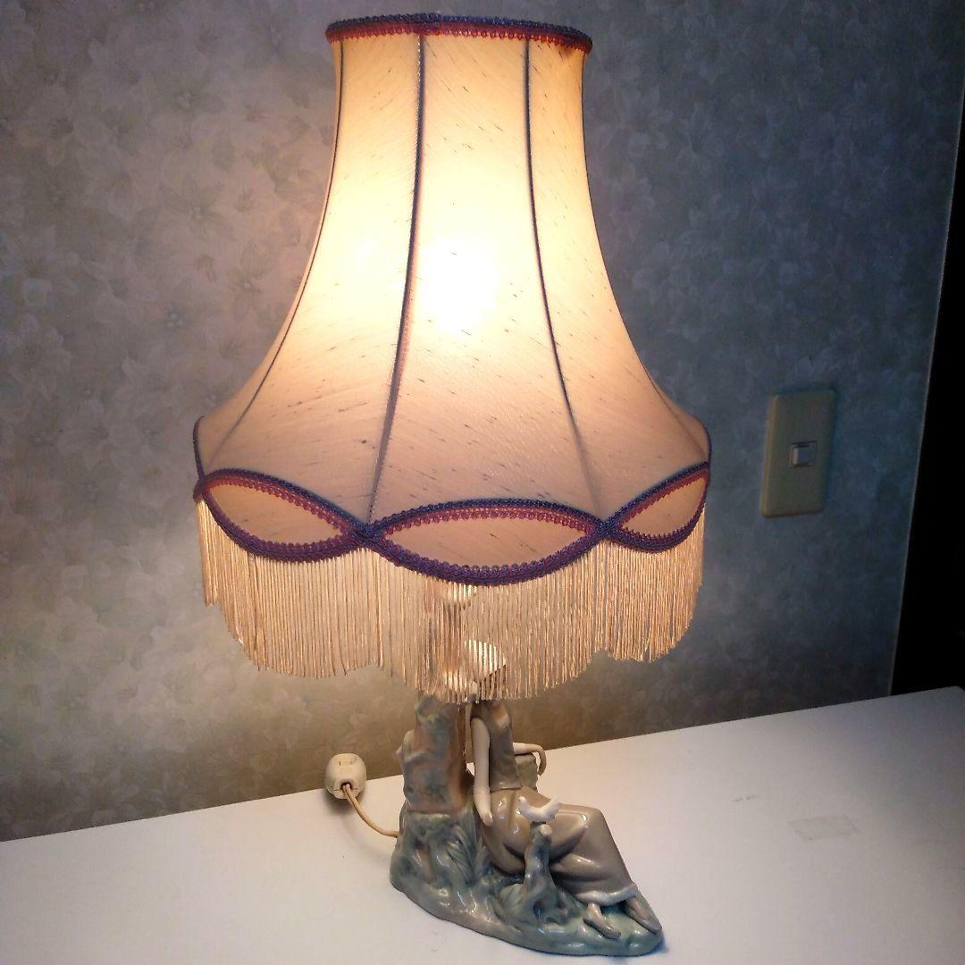 激レア❤リヤドロ　LLADRO ランプ　リヤドロランプ　鳩と少女　フィギュリン