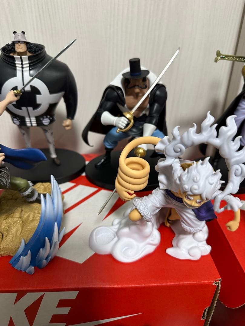 ワンピースフィギュアまとめ売り　箱無し　16体セット