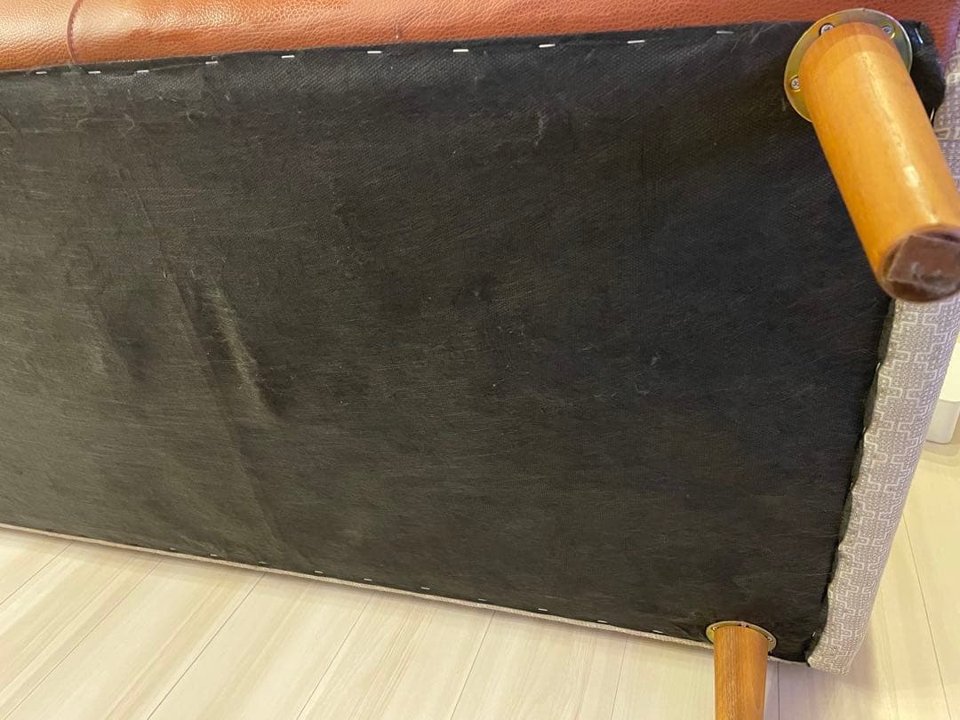 北欧デザイン　ソファ　3人掛け　ウォールナット