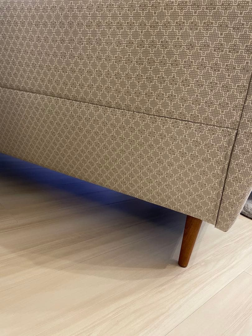 北欧デザイン　ソファ　3人掛け　ウォールナット