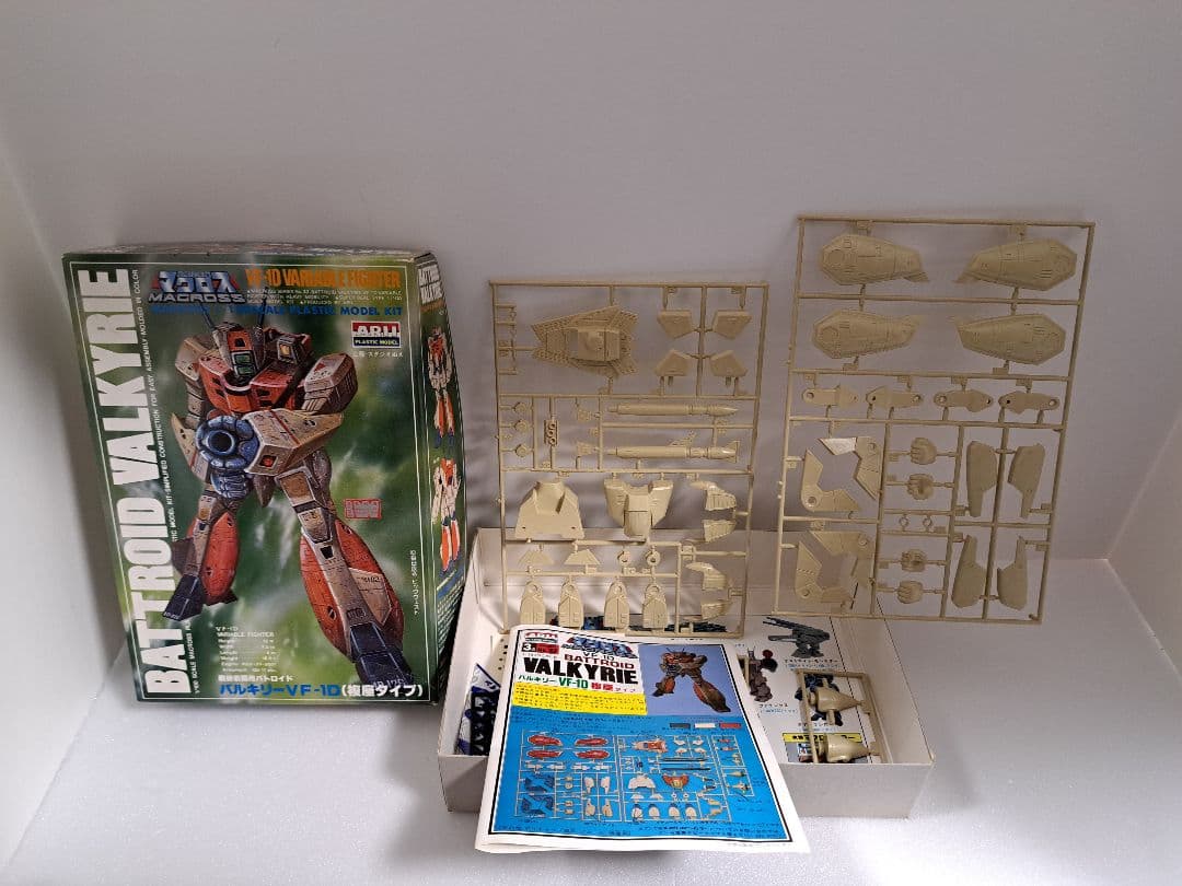 ARII「マクロスシリーズ」プラモデル7種まとめ売り - メルカリ