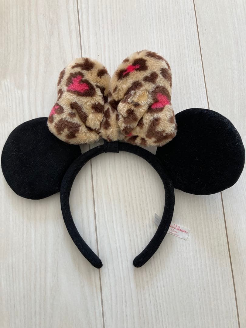 ミニーマウス ヒョウ柄カチューシャ - メルカリ