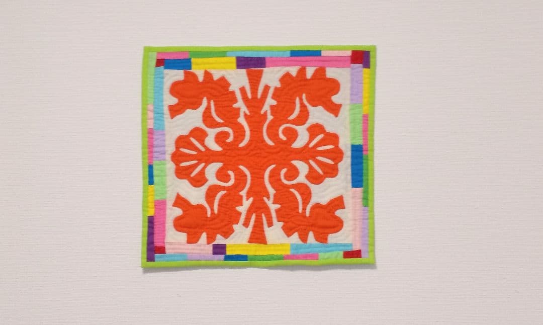 ハッピータツノオトシゴ ハワイアンキルトタペストリー オリジナルデザイン フラ