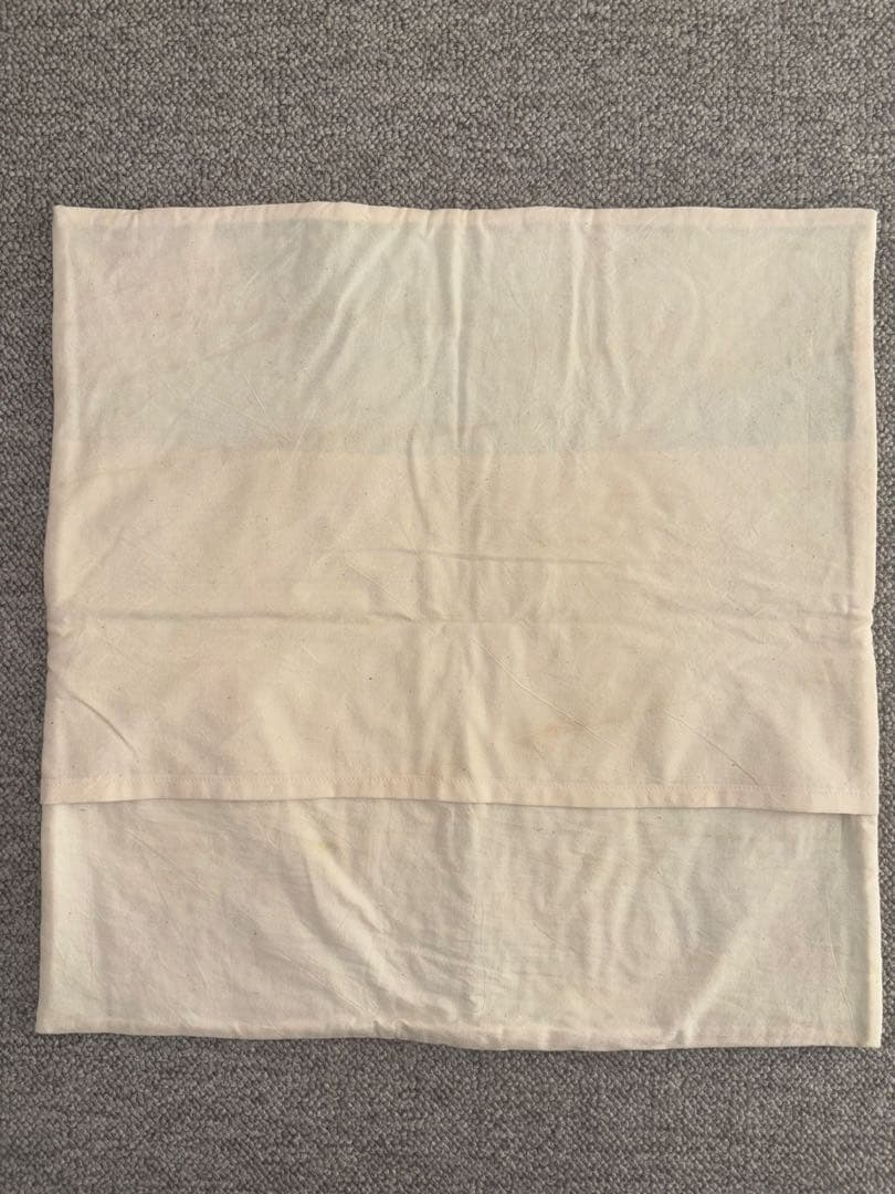 C. パッチワーククッションカバー “ロイズフイユ”