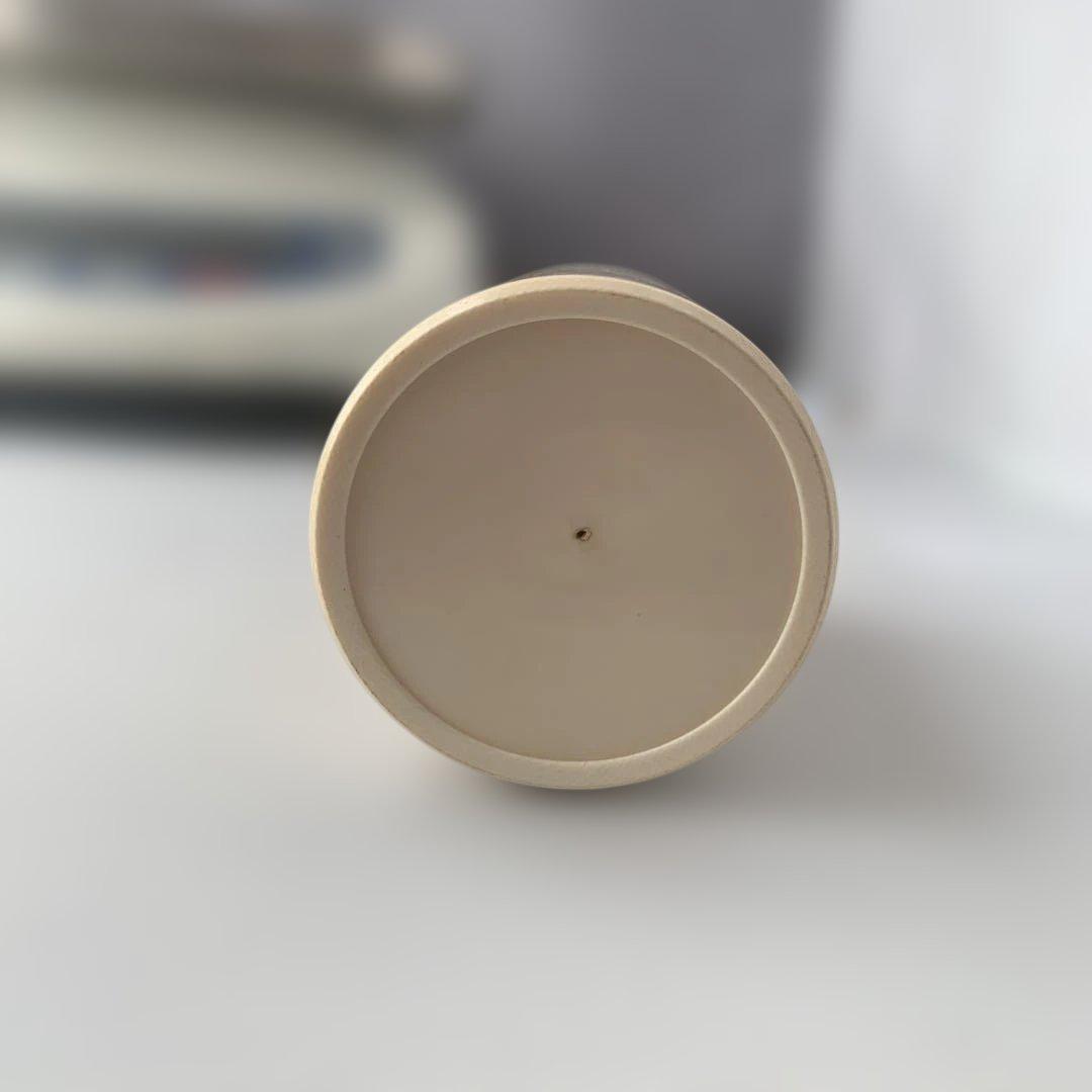 蓋付き保存容器 円筒形　高さ9cm, 幅5.5cm