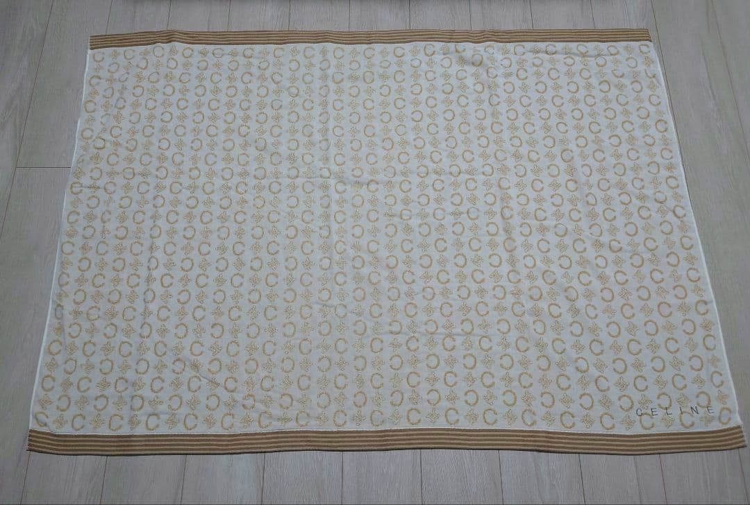 セリーヌ　毛布　ハーフケット　マカダム