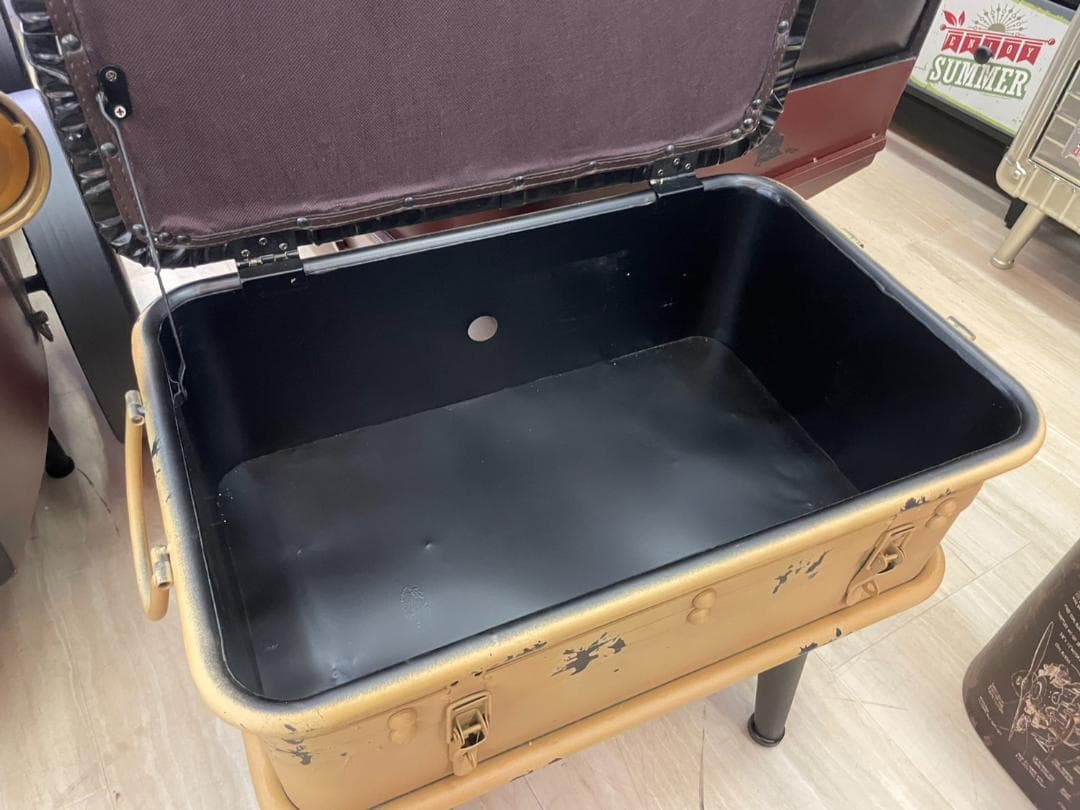 トランクベンチ　ソファ　インダストリアル　スチール　収納ボックス　イス　スツール