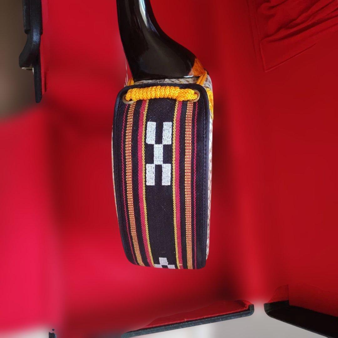 三線 本体 蛇の皮 ケース付き - メルカリ