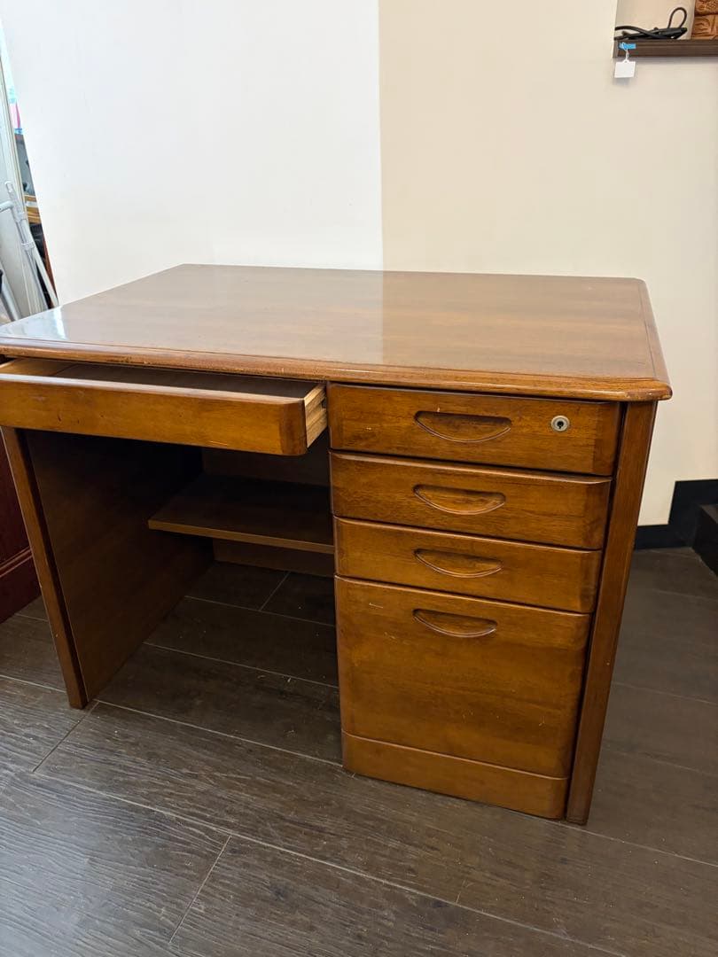 【引取限定】karimoku ヴィンテージ 学習机 無垢材　国産ヴィンテージ