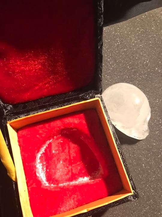 ハロウィン　Xマスにも　288g越えヒマラヤ産水晶の大振りskullハンドメイド