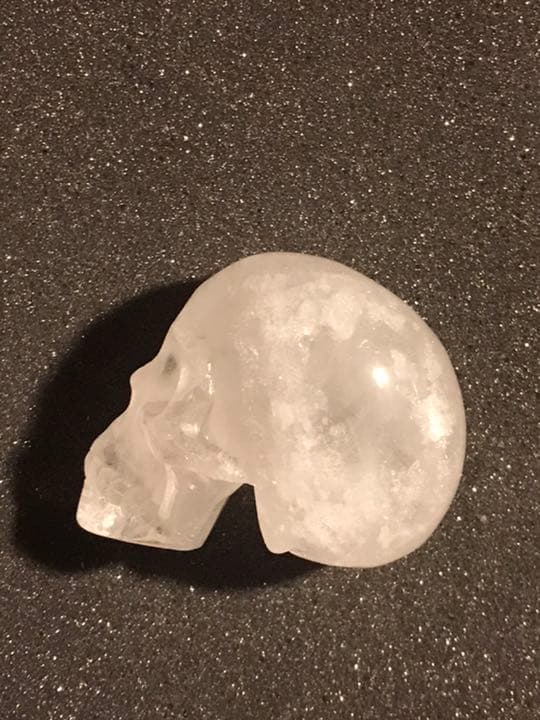 ハロウィン　Xマスにも　288g越えヒマラヤ産水晶の大振りskullハンドメイド