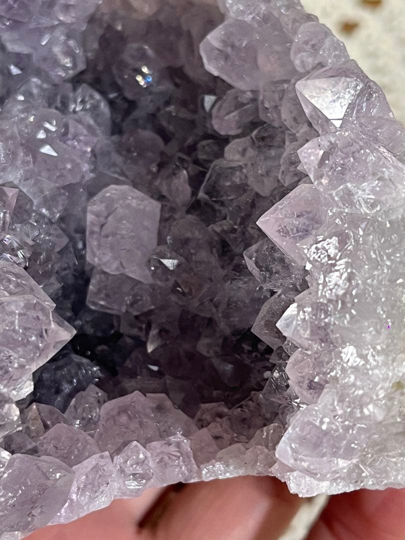 【天然石】③アメジストドーム　紫水晶 ラベンダー ジオード　原石　置物 台座付き