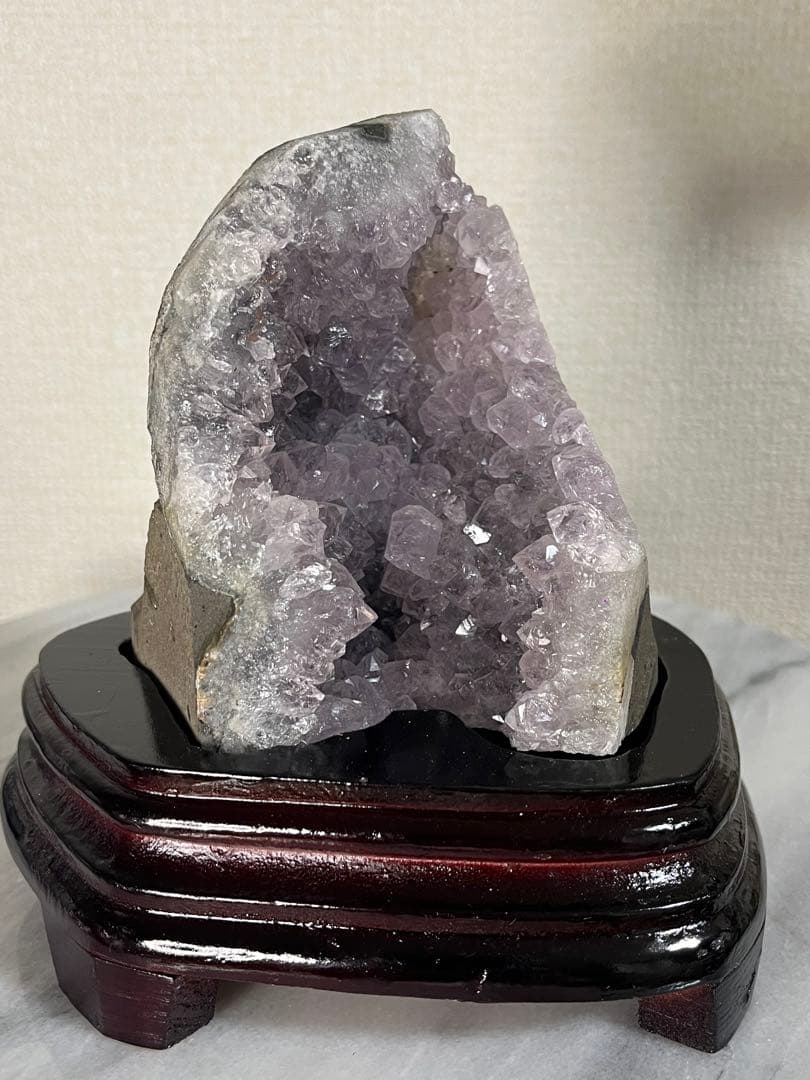 【天然石】③アメジストドーム　紫水晶 ラベンダー ジオード　原石　置物 台座付き