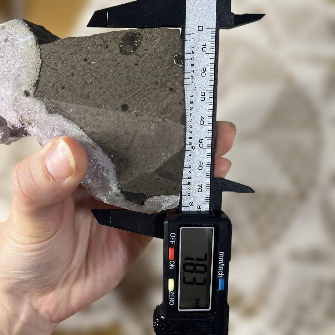 【天然石】③アメジストドーム　紫水晶 ラベンダー ジオード　原石　置物 台座付き