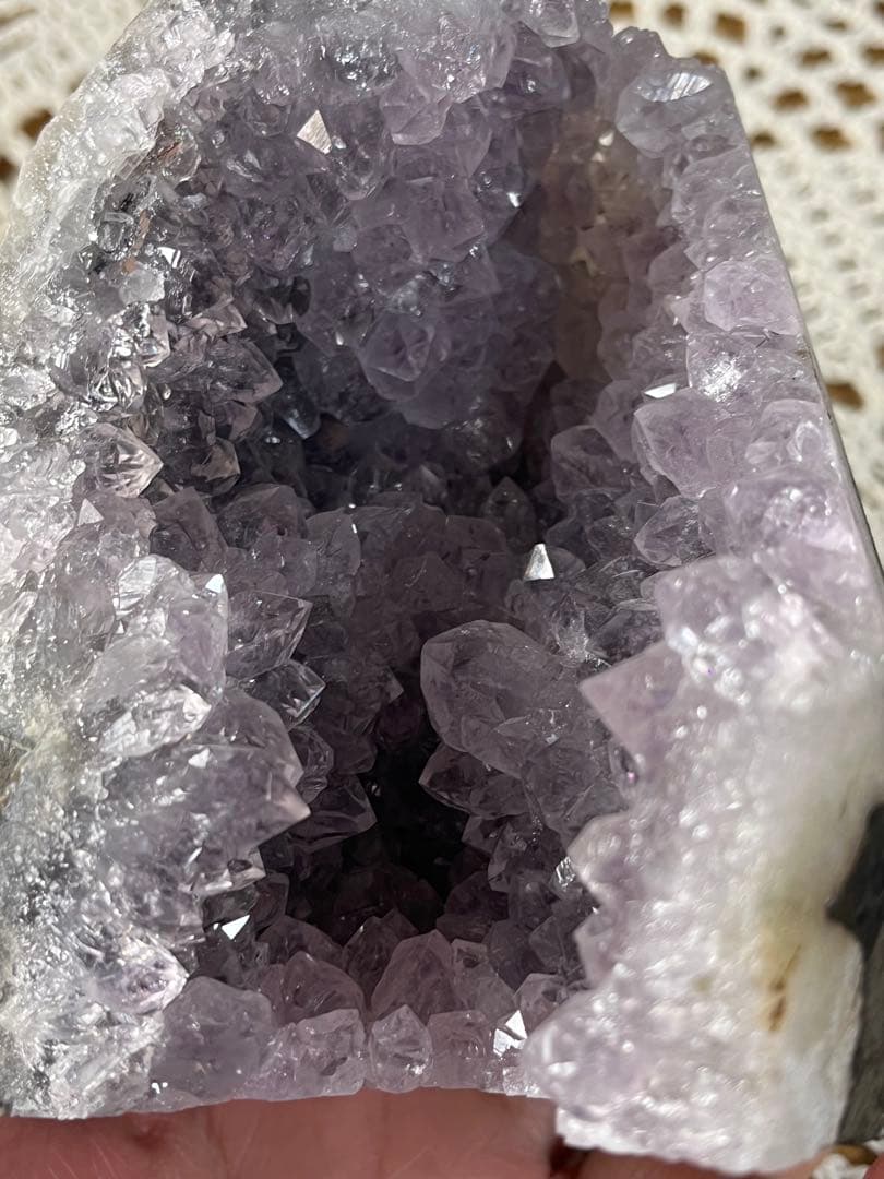 【天然石】③アメジストドーム　紫水晶 ラベンダー ジオード　原石　置物 台座付き