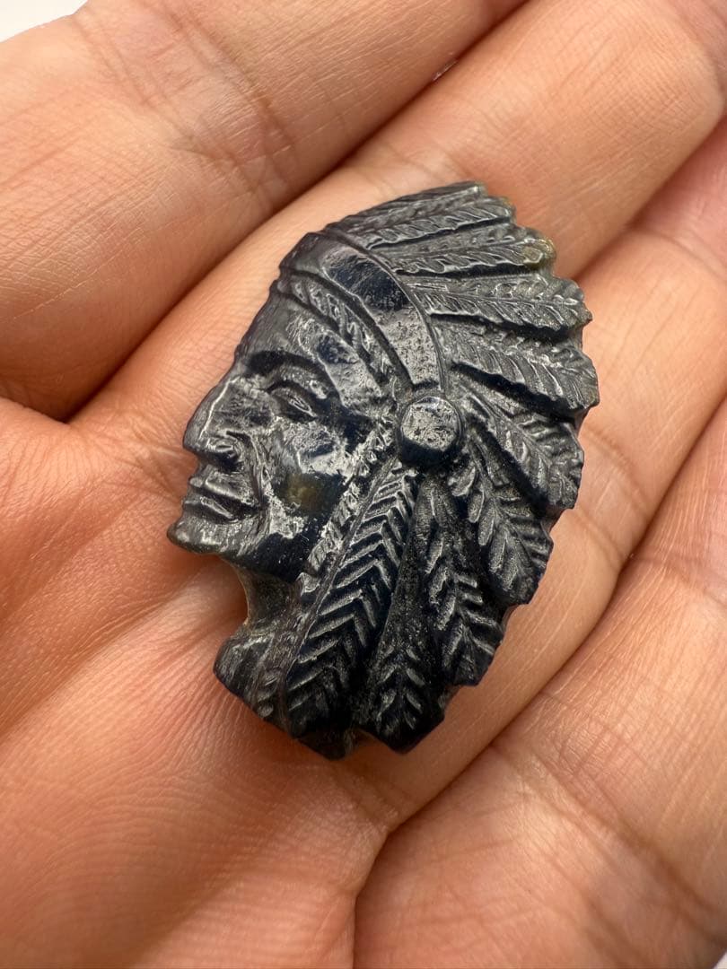 天然コランダム 彫刻 インディアンヘッド 53.494ct ソーティング付き