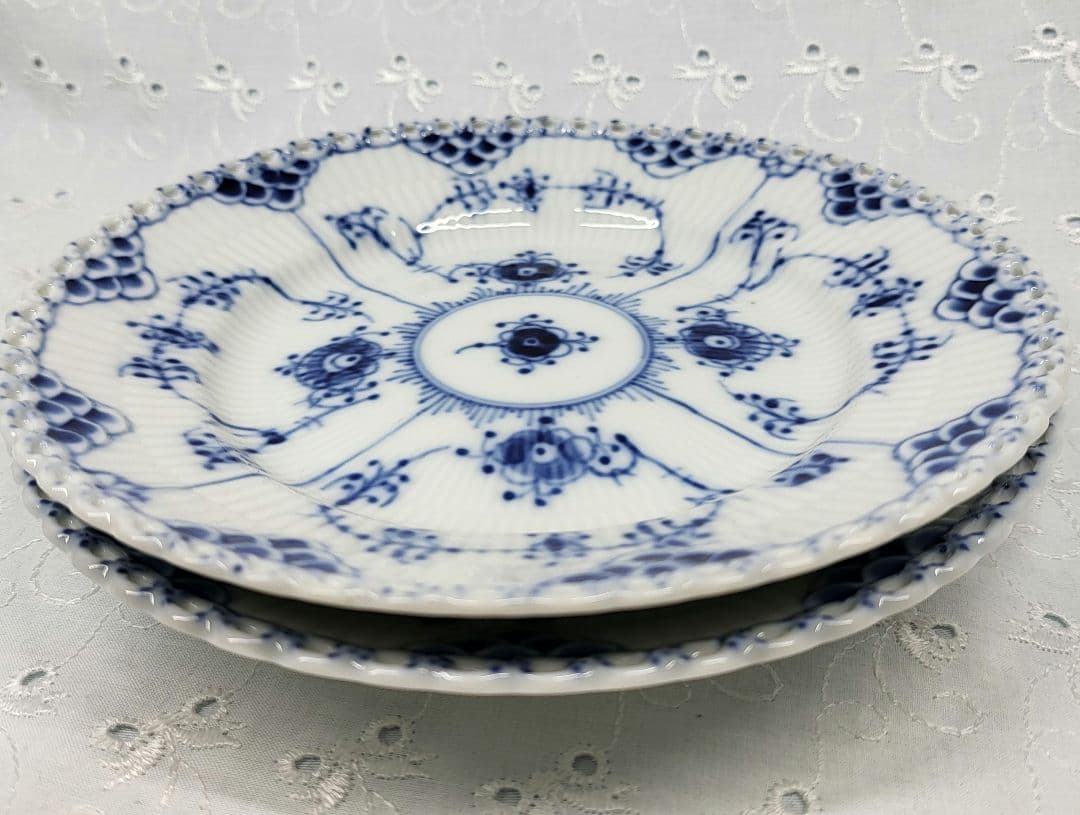 美品✨ロイヤルコペンハーゲン ブルーフルーテッド フルレース プレート 皿①