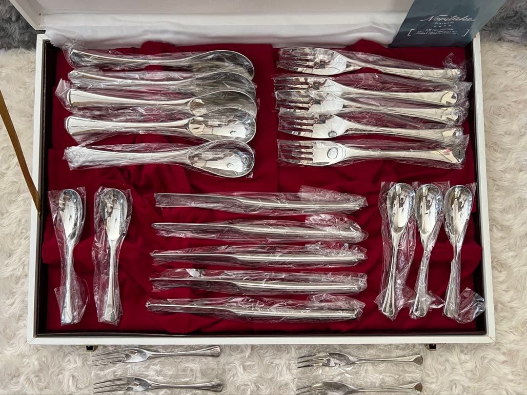 ノリタケ　カトラリーセット　エモーション　ディナーセット〈26本セット〉