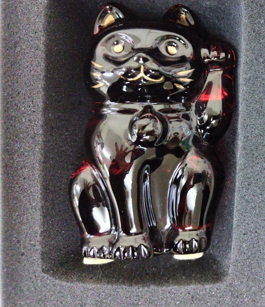 バカラ招き猫　赤（ミニ水晶招き猫付き