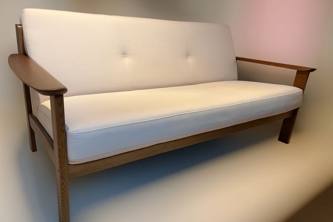 【カリモク】3人掛けソファ