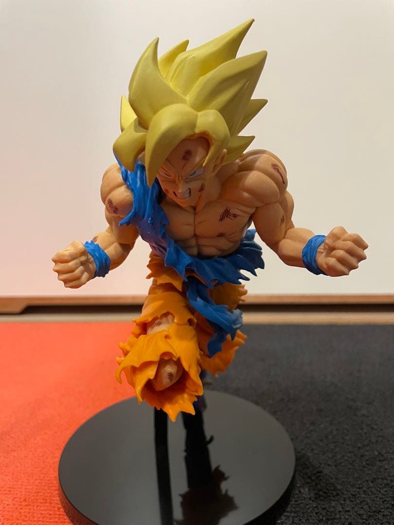 ジャンプ50周年 アニバーサリーフィギュア 孫悟空 一番くじ　ゴテンクス