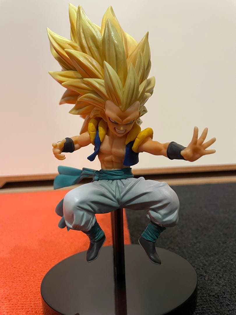 ジャンプ50周年 アニバーサリーフィギュア 孫悟空 一番くじ　ゴテンクス