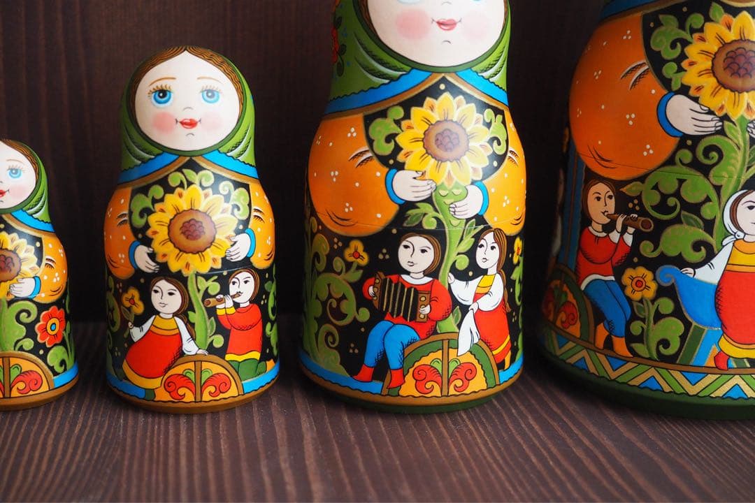 ロシア雑貨☆ヒマワリBOX 小物入れオリガ作 向日葵マトリョーシカ