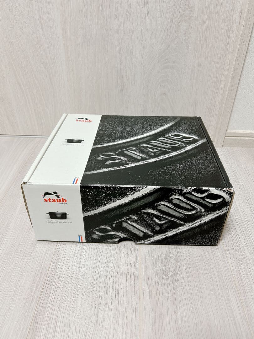 staub ココット　オーバル　チェリー　27cm