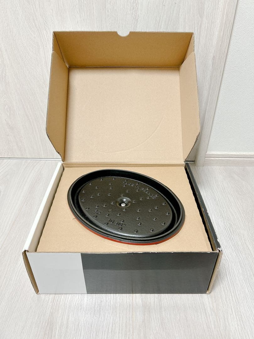 staub ココット　オーバル　チェリー　27cm