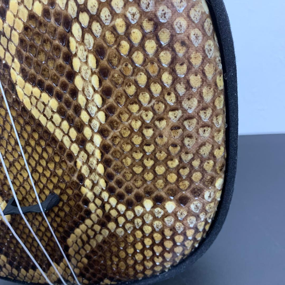 沖縄 三線 本蛇皮 強化張りハードケース付き