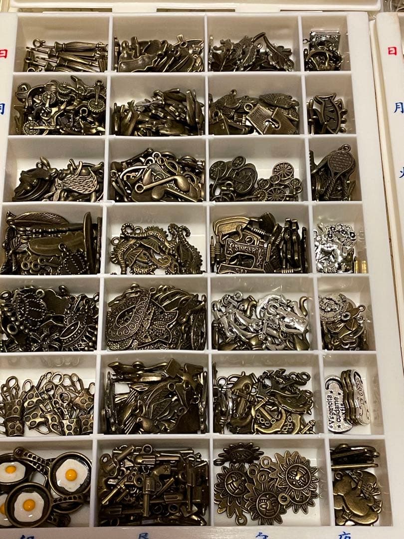 選べる　金古美　メタルチャーム　など　　ご希望のお品物　教えてください。