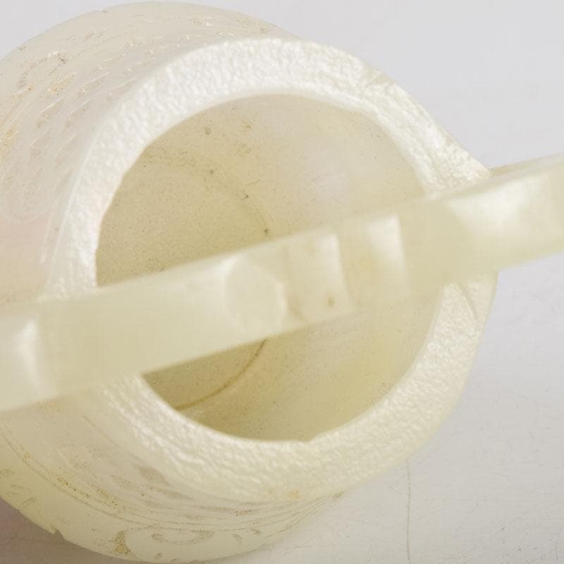 中国　玉石白玉彫刻　神獣刻　飾壷　置物　V　8868