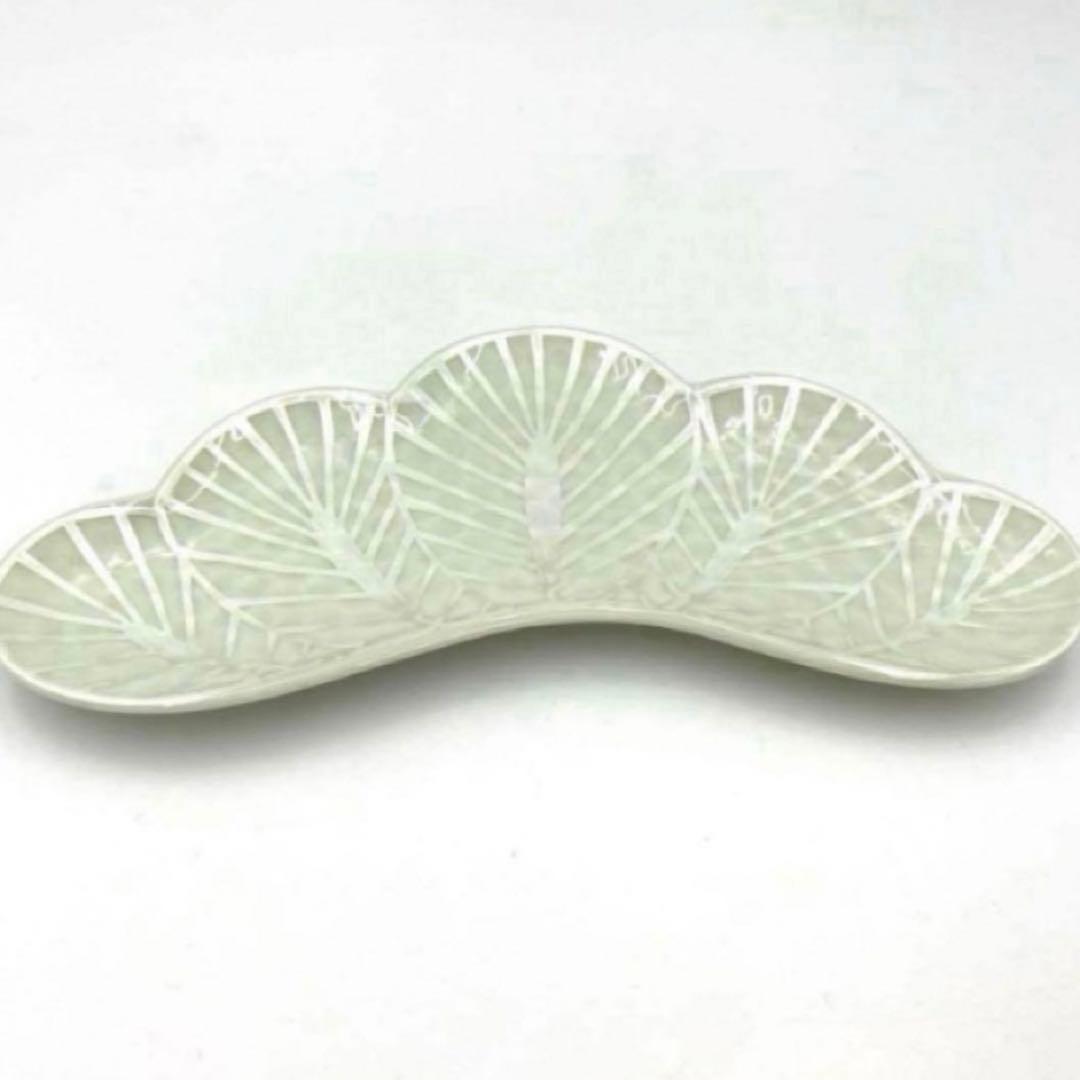 【新品】【大人気】有田焼幸楽窯　錦銀松葉形前菜皿３枚セット　縁起物