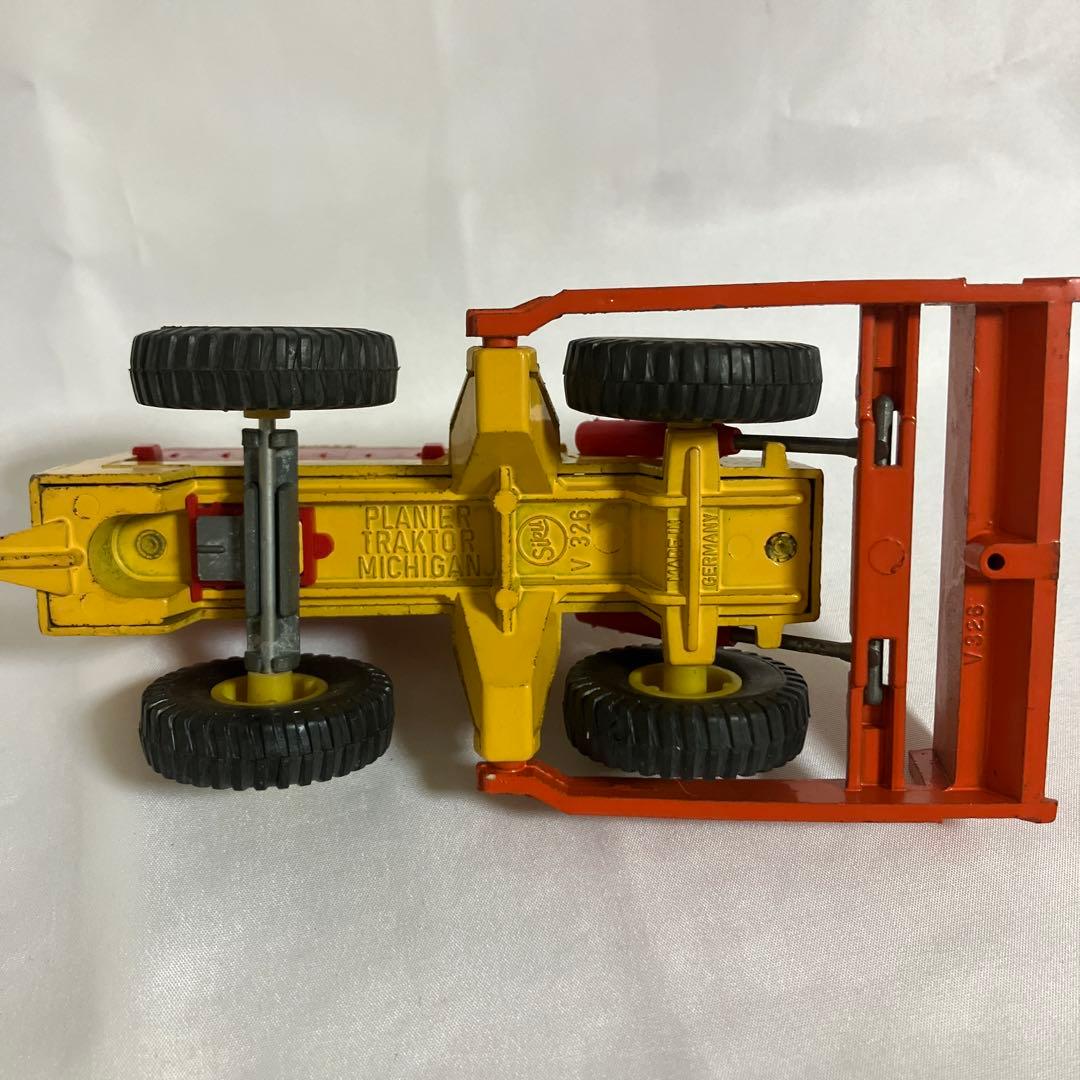 PLANIER TRACTOR MICHIGAN SIKU - メルカリ
