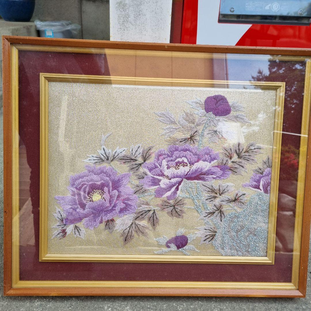 花の刺繍額縁 - メルカリ