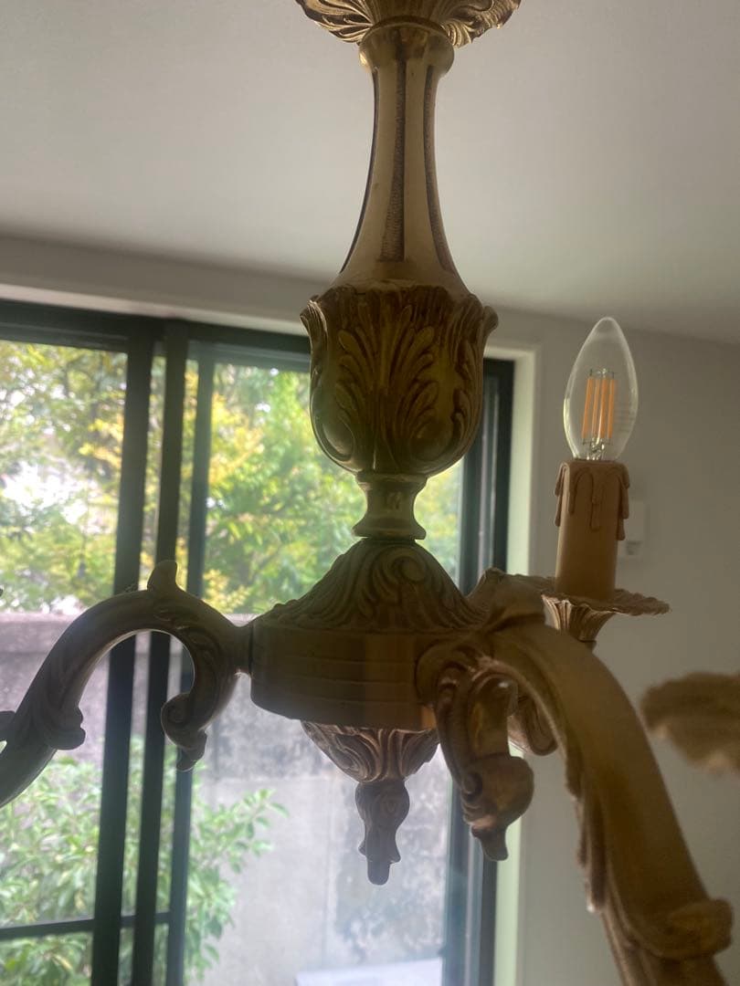 ‼️週末値下げ中‼️アンティーククラシックゴールドシャンデリア 3灯電球付き