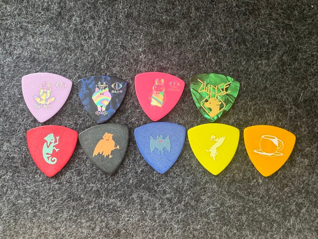 ヨルシカ ピック各種 - メルカリ