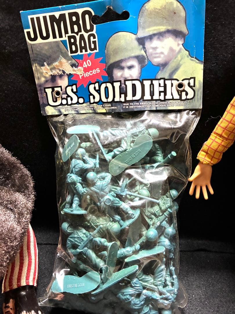 トイストーリー　わんぱくスージー　ウッディ　ジャンク