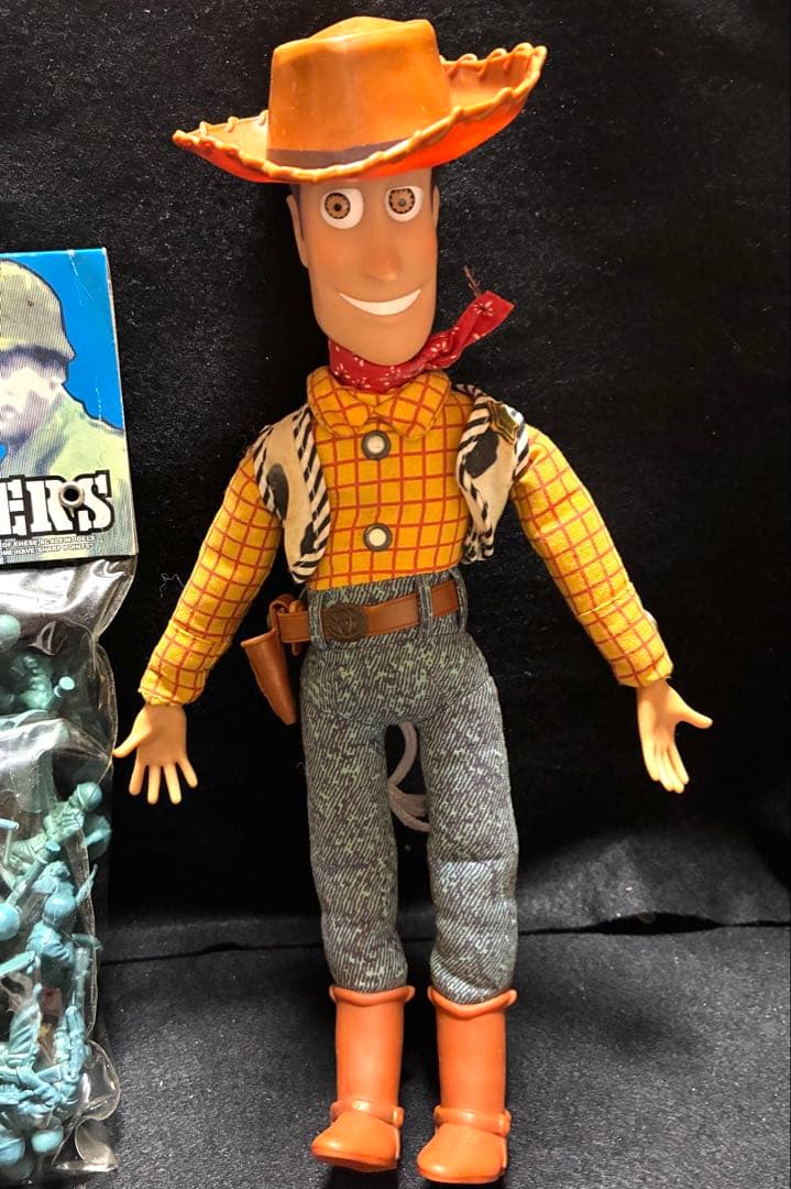 トイストーリー　わんぱくスージー　ウッディ　ジャンク