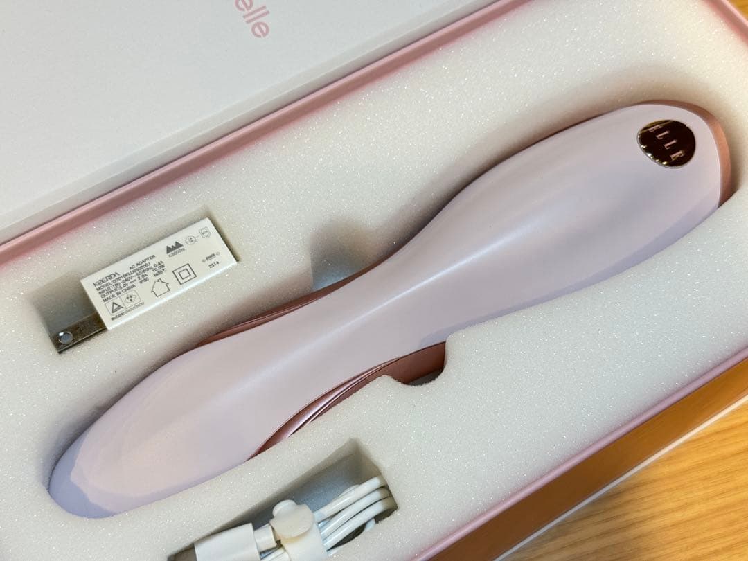 C7047【chouchou×ELLE】スタイリストイオングロウブラシ