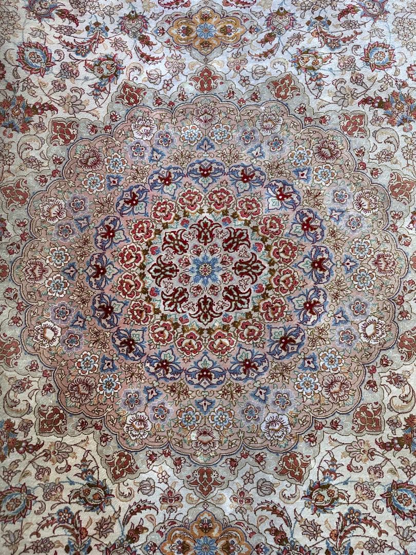 ペルシャ絨毯 クム産 工房サイン シルク100% 手織り 301×198cm - メルカリ