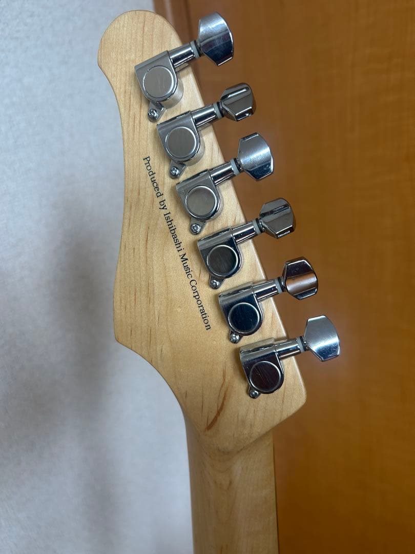 Mavis ストラトキャスタータイプ サンバースト 各部調整済み - メルカリ