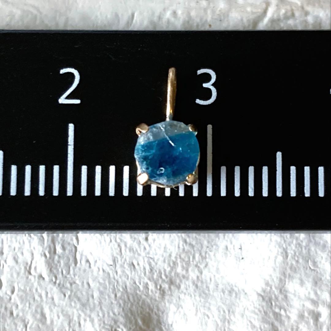 ソ付】ユークレース原石10金ペンダントトップ（丸）