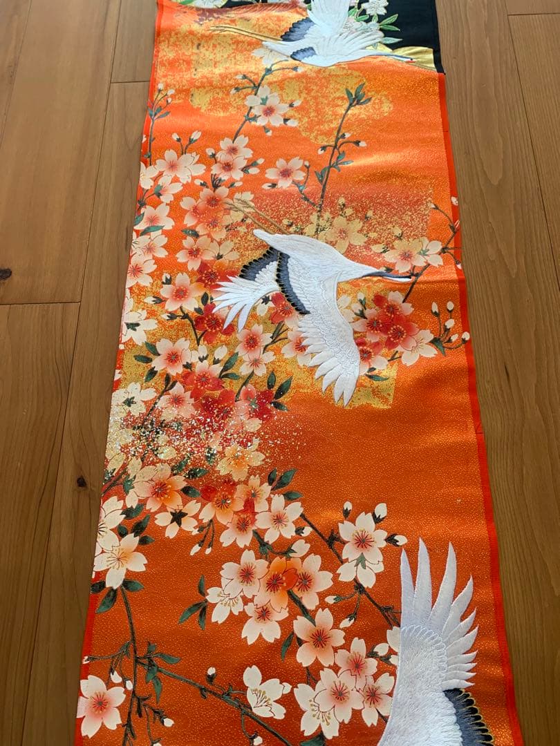 西陣織・豪華絢爛・婚礼打ち掛け衣装　切りばみ